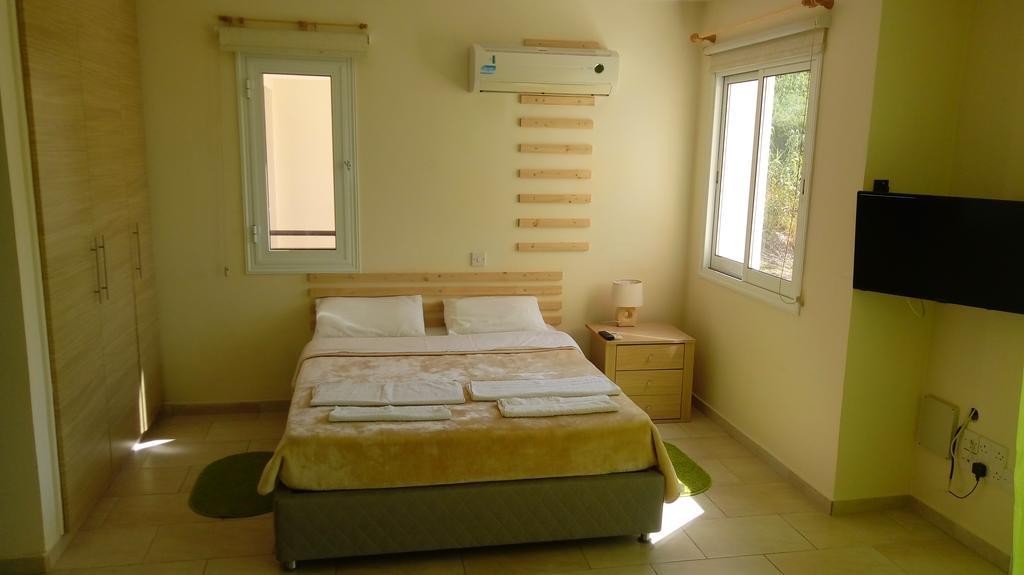 Anastasia Apartments Paphos Esterno foto