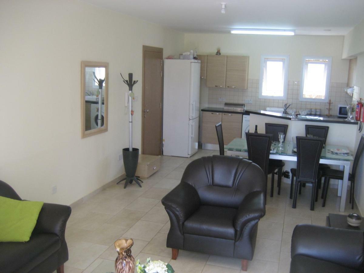 Anastasia Apartments Paphos Esterno foto